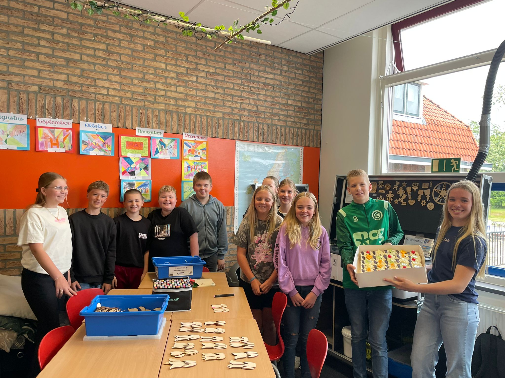 https://www.ubboemmius.nl/wp-content/uploads/2025/05/1.-Feestelijke-mijlpaal-50e-bezoek-Foto-Peter-Zwiers.jpg